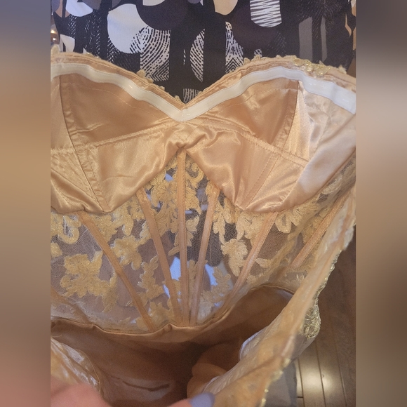 Formal Gown - Picture 4 of 5